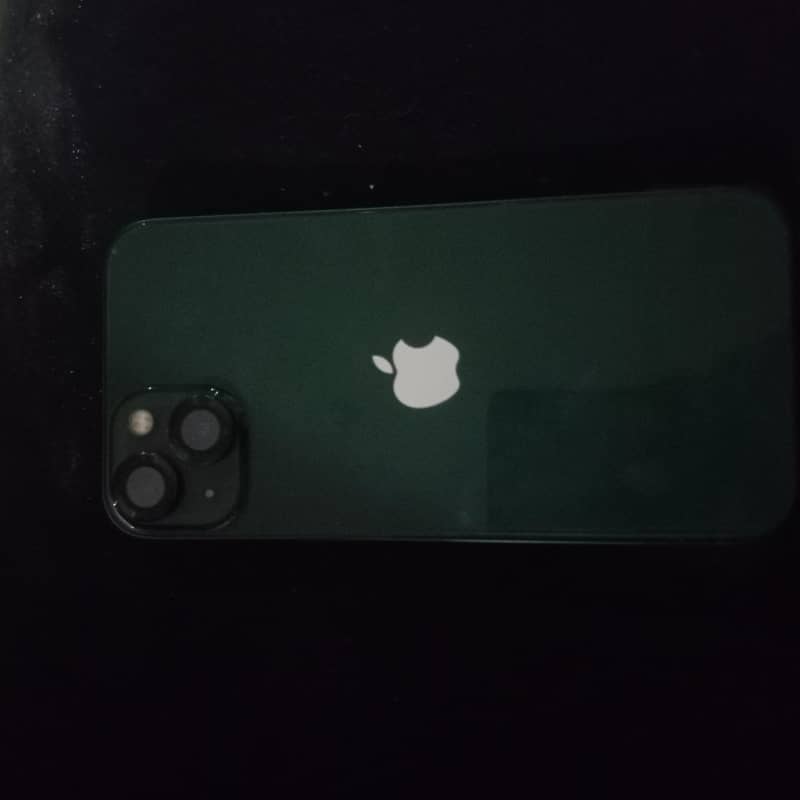 Apple iPhone 13 5