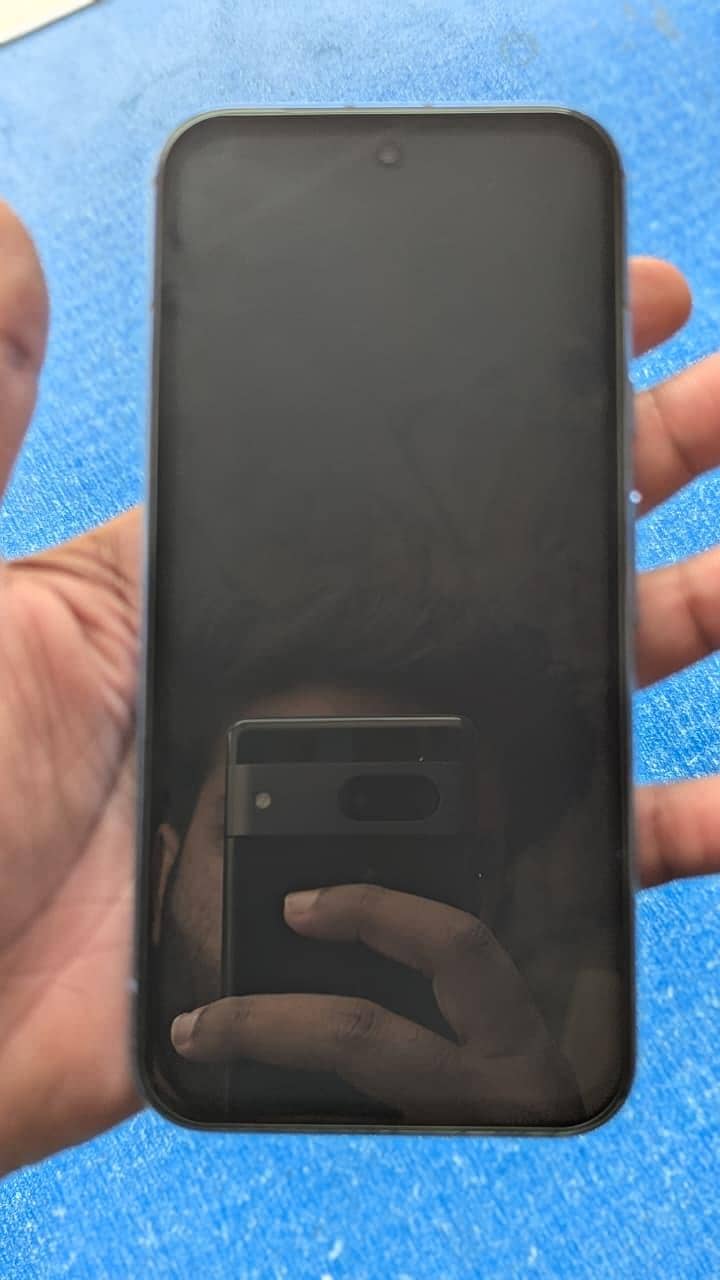 Google Pixel 8a 1
