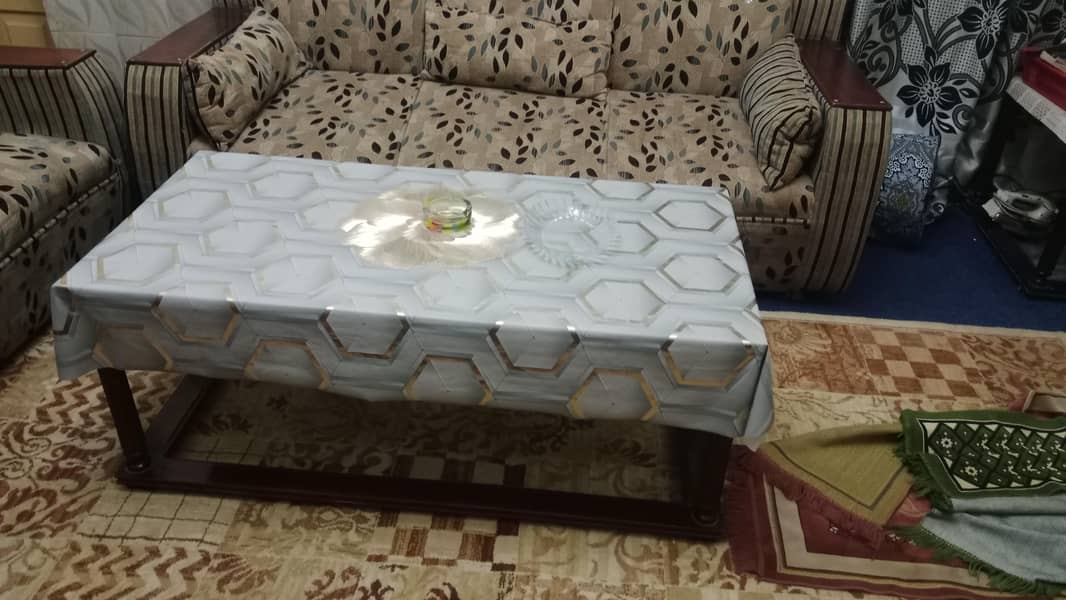5 seater 2 sofas plus 3 table 6