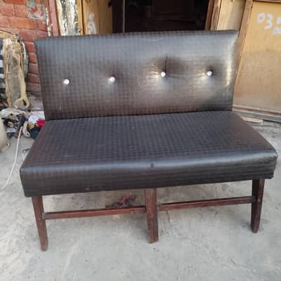 this is very reasonable price sofa /This is fix price