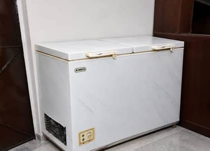 USED WAVES FREEZER FOR SALE