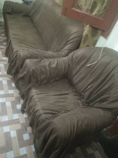 All farnechr ha 1 lak 40 ka. . . kami b ho jay GI. . . . barkund manshra sa h