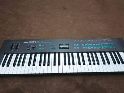 Yamaha Studio Synthesizer