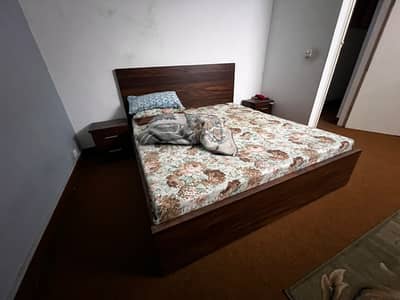 Home furniture for sale due to shifting