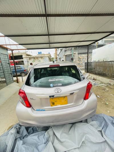 Toyota Vitz 2011