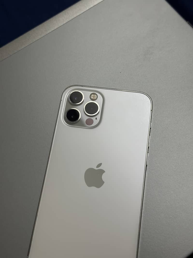 Apple iPhone 12 Pro 4
