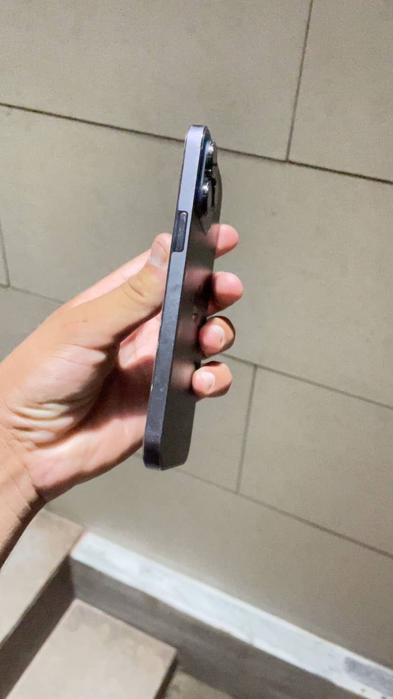 Apple iPhone 14 Pro Max 1