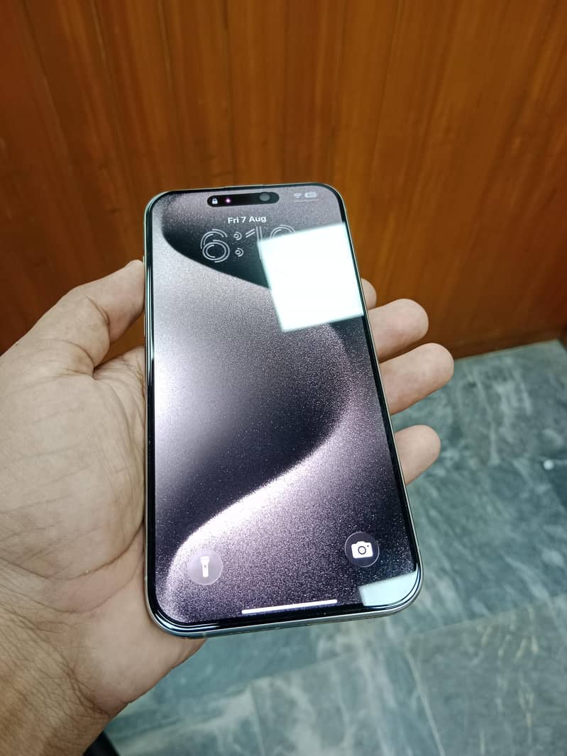 Apple iPhone 15 Pro Max 1