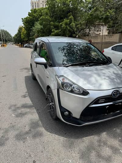 Toyota Sienta 2017