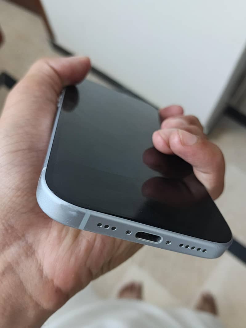 Apple iPhone 15 2