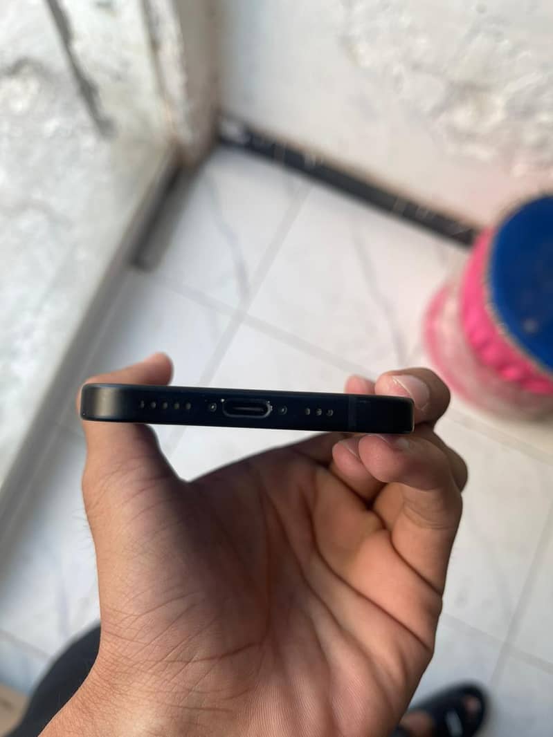 Apple iPhone 15 5
