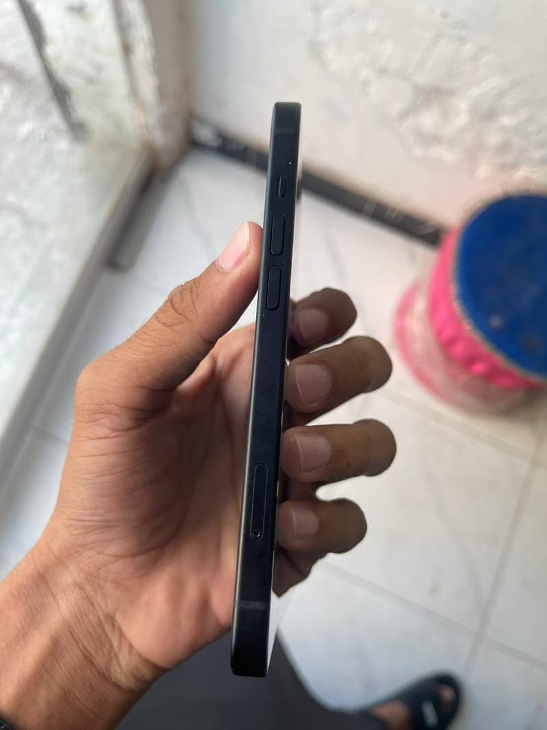 Apple iPhone 15 6