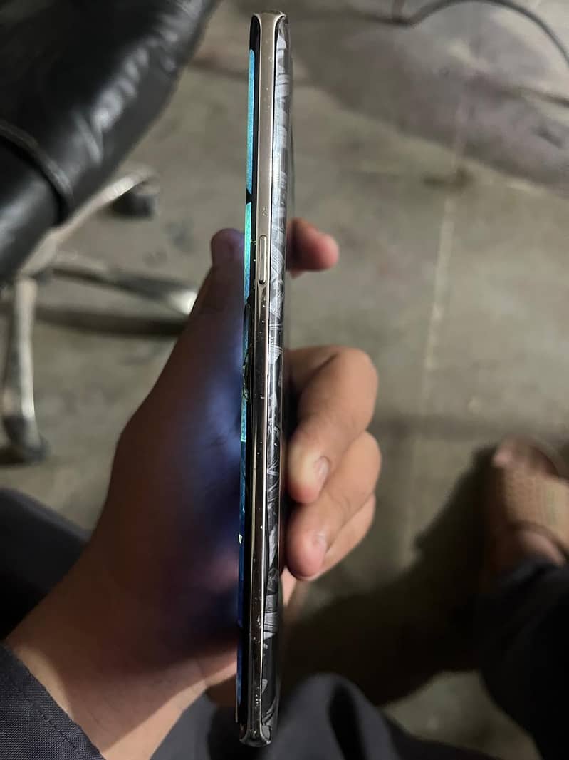 Samsung Mobile Note 8 1