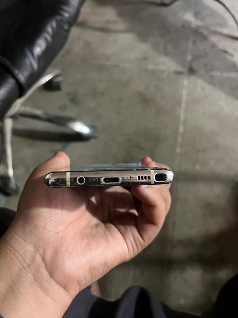 Samsung Mobile Note 8 4