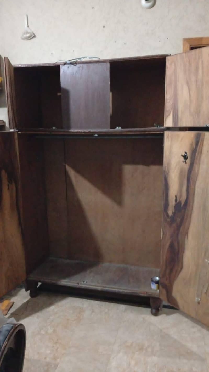 wardrobe 3