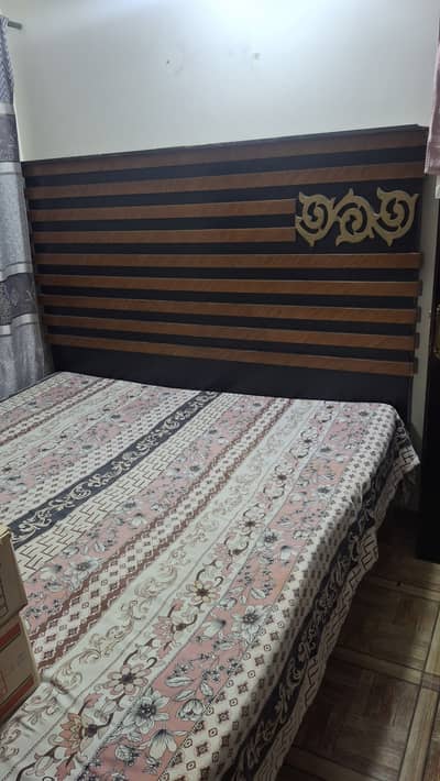 King Size Double Bed With Side Table and Dressing