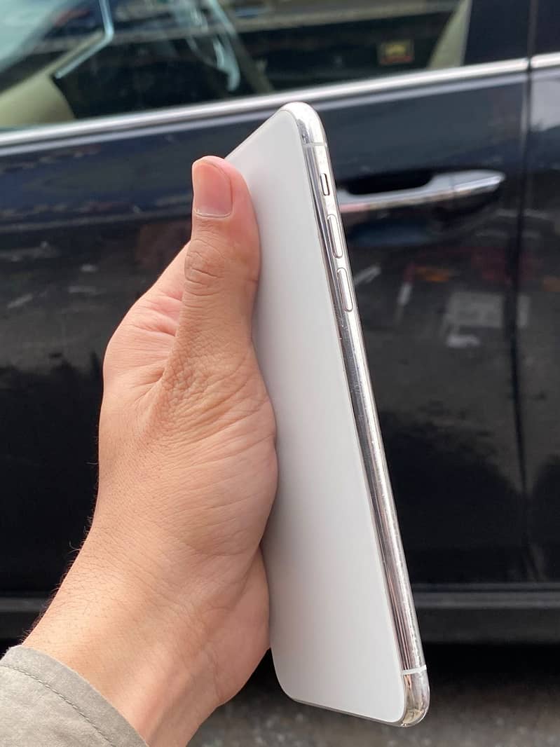 Iphone 11 pro max 1