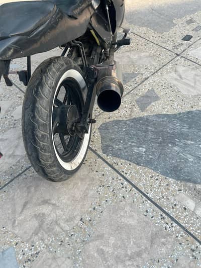 Suzuki GS 150 2012