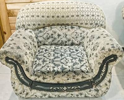 5 seater sofa for urgent sale