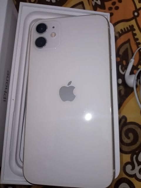 Apple iPhone 11 0