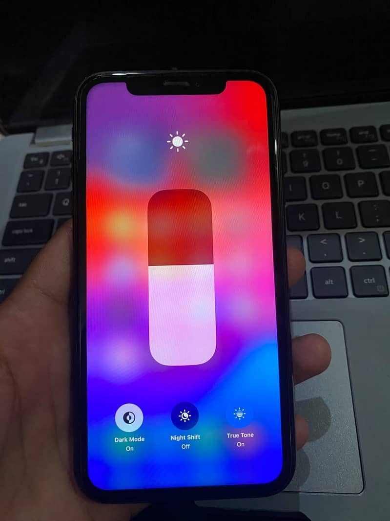 Apple iPhone XR 4