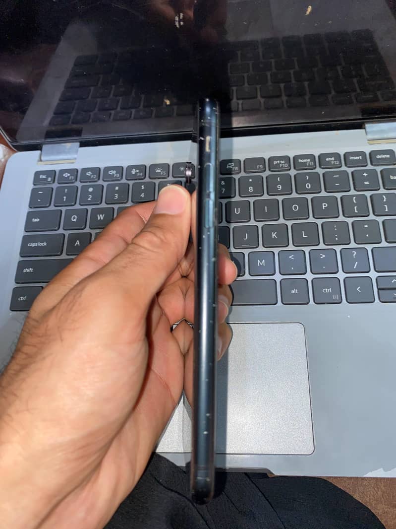 Apple iPhone XR 6