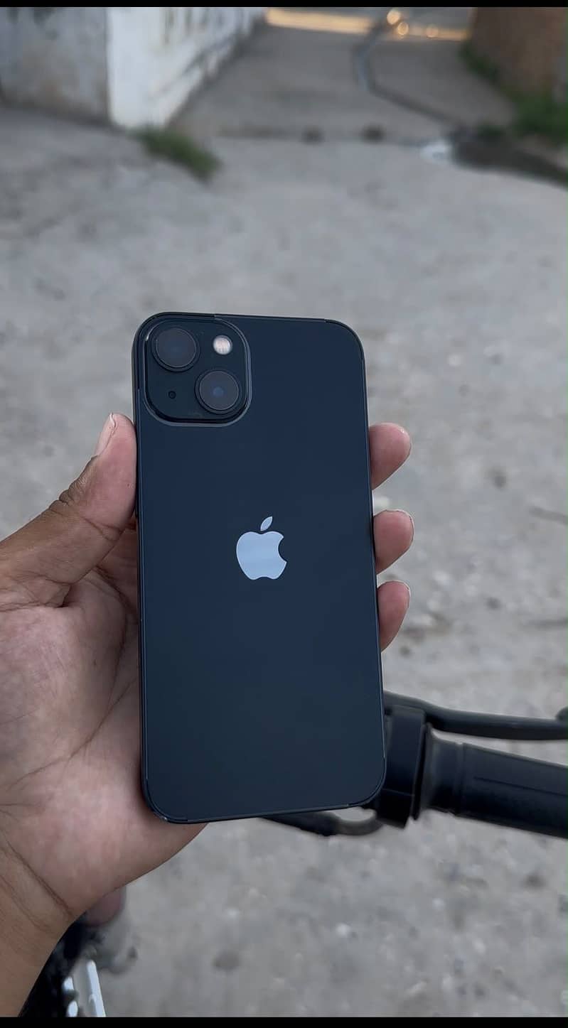 Apple iPhone 13 1