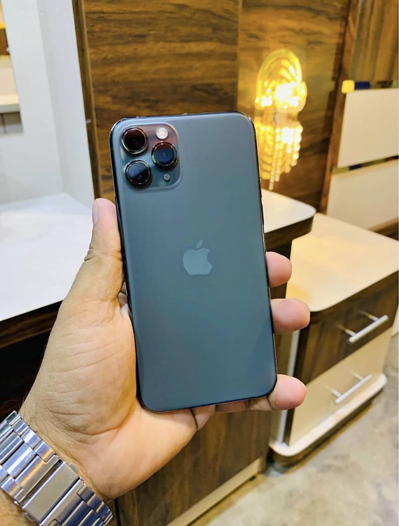 Apple iPhone 11 Pro 2