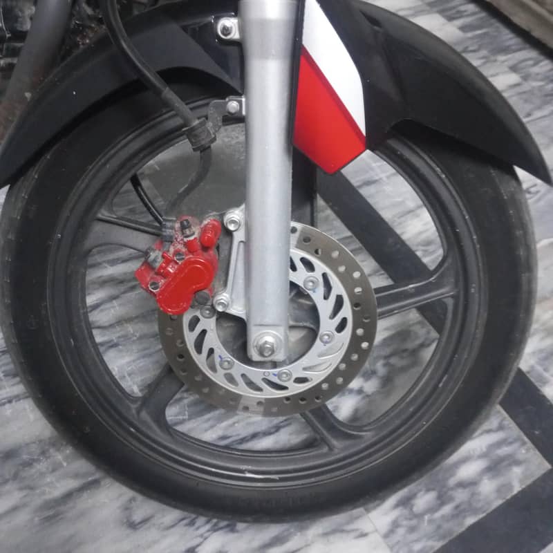 Honda CB150F 3