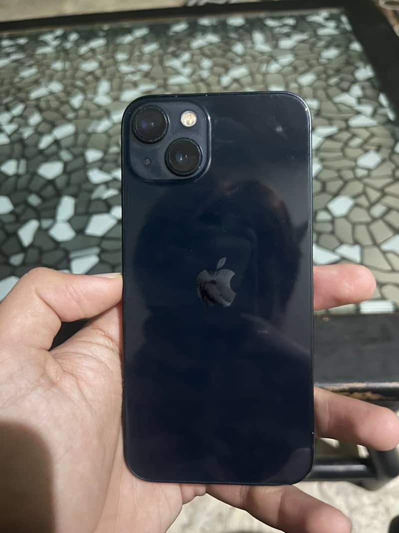 Apple iPhone 13 0
