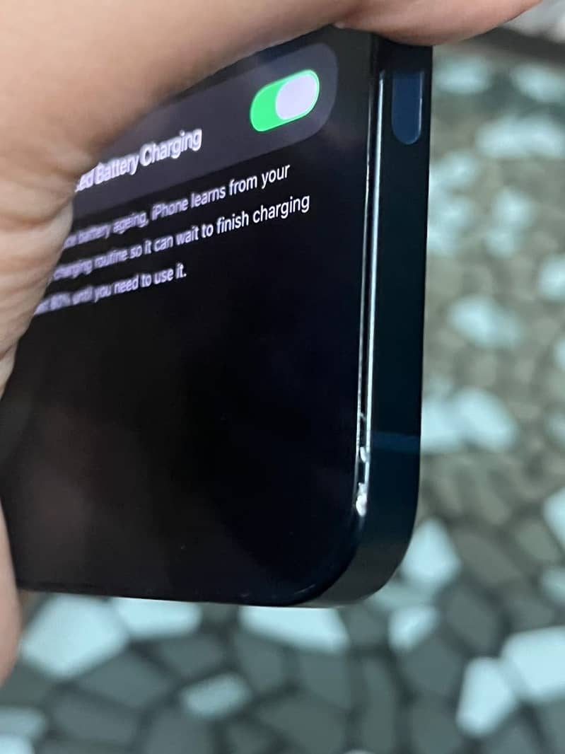 Apple iPhone 13 6