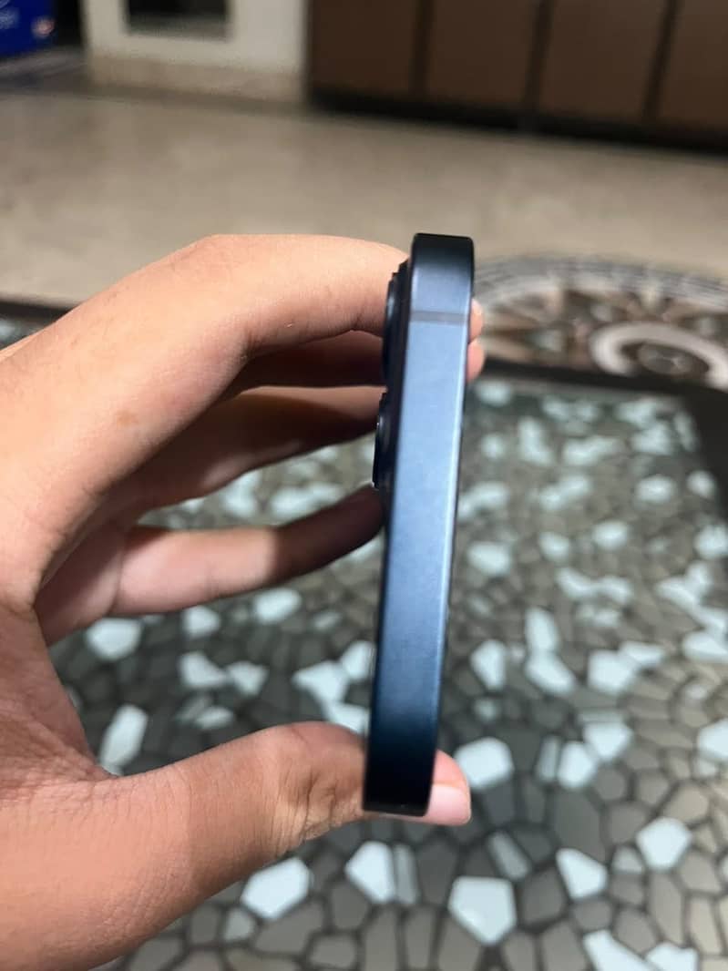 Apple iPhone 13 10