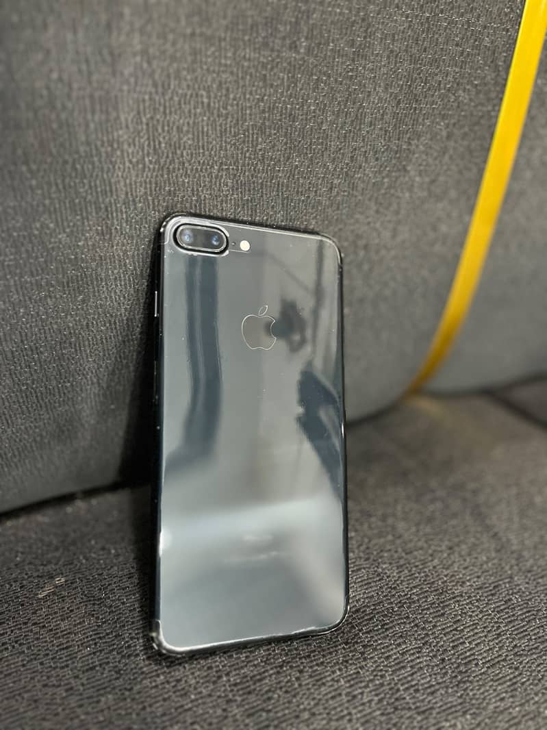 Apple iPhone 7 Plus 3