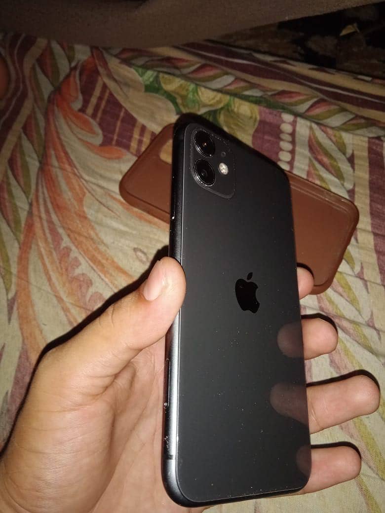 Apple iPhone 11 0