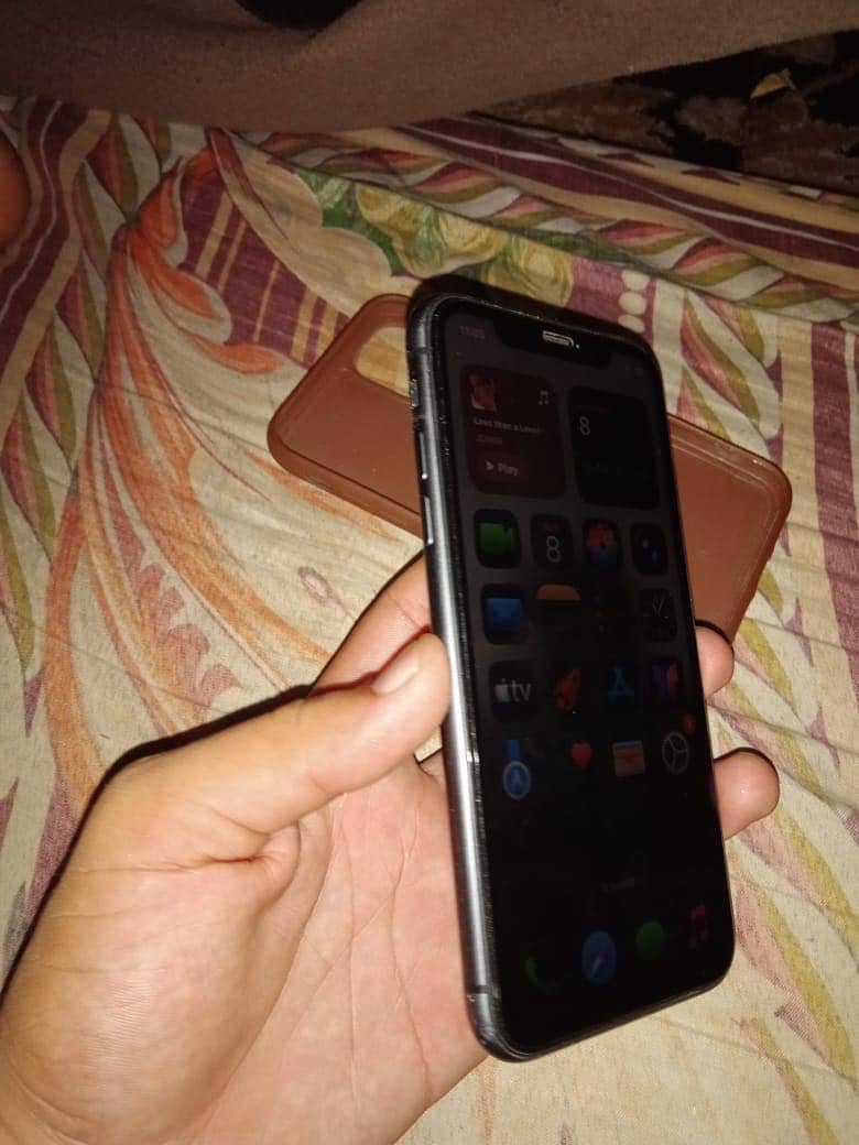 Apple iPhone 11 5