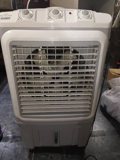 1 month used . 11 month full guarantee .