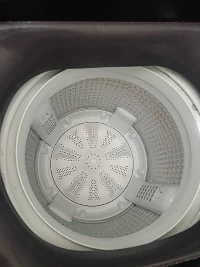 haier washing new jus aut1 month use new 8 month warranty available
