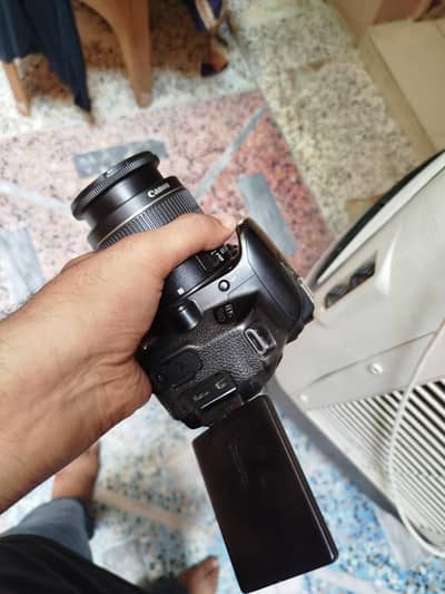 Canon 700D dslr camera touch screen display 03025271768 nikon