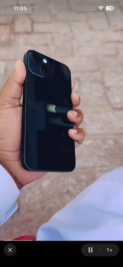 Apple iPhone 13