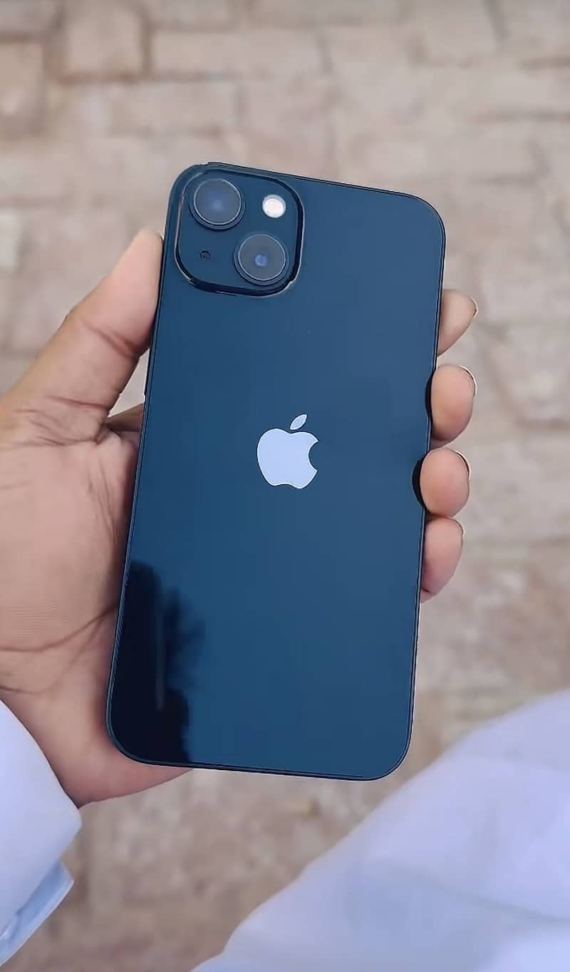 Apple iPhone 13 2