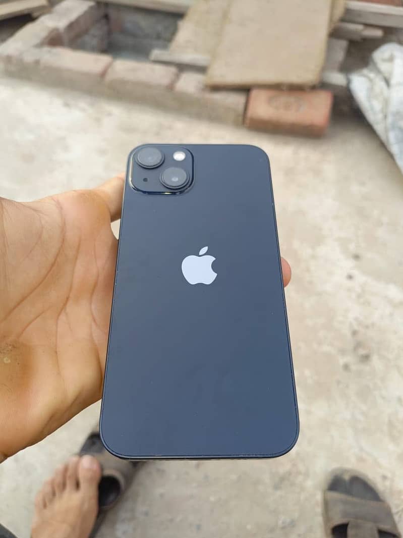 Apple iPhone 13 0