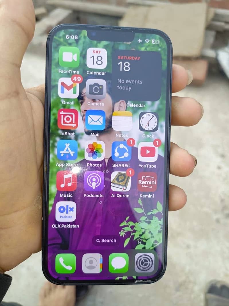 Apple iPhone 13 5