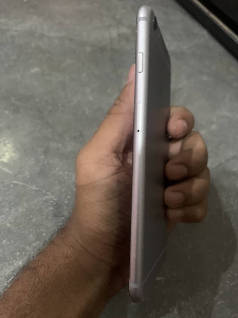 Apple iPhone 6S Plus 6