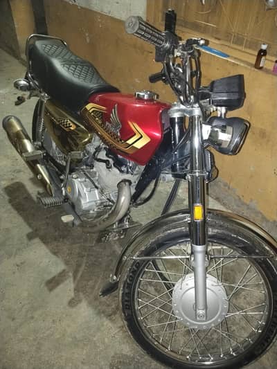 Honda cd125s Gold edition