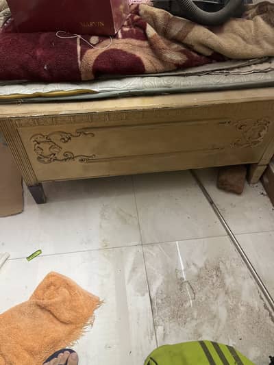 Single bed with mattress