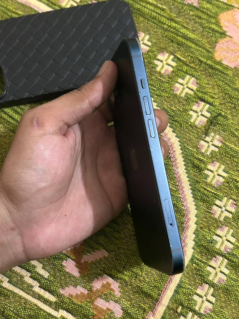 Apple iPhone 13 jv 6