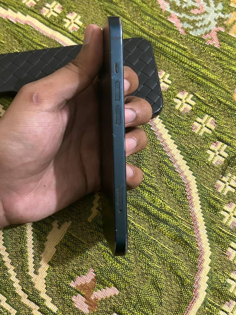 Apple iPhone 13 jv 7
