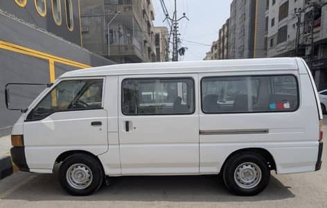 hiace van Mitsubishi L300  15 seater