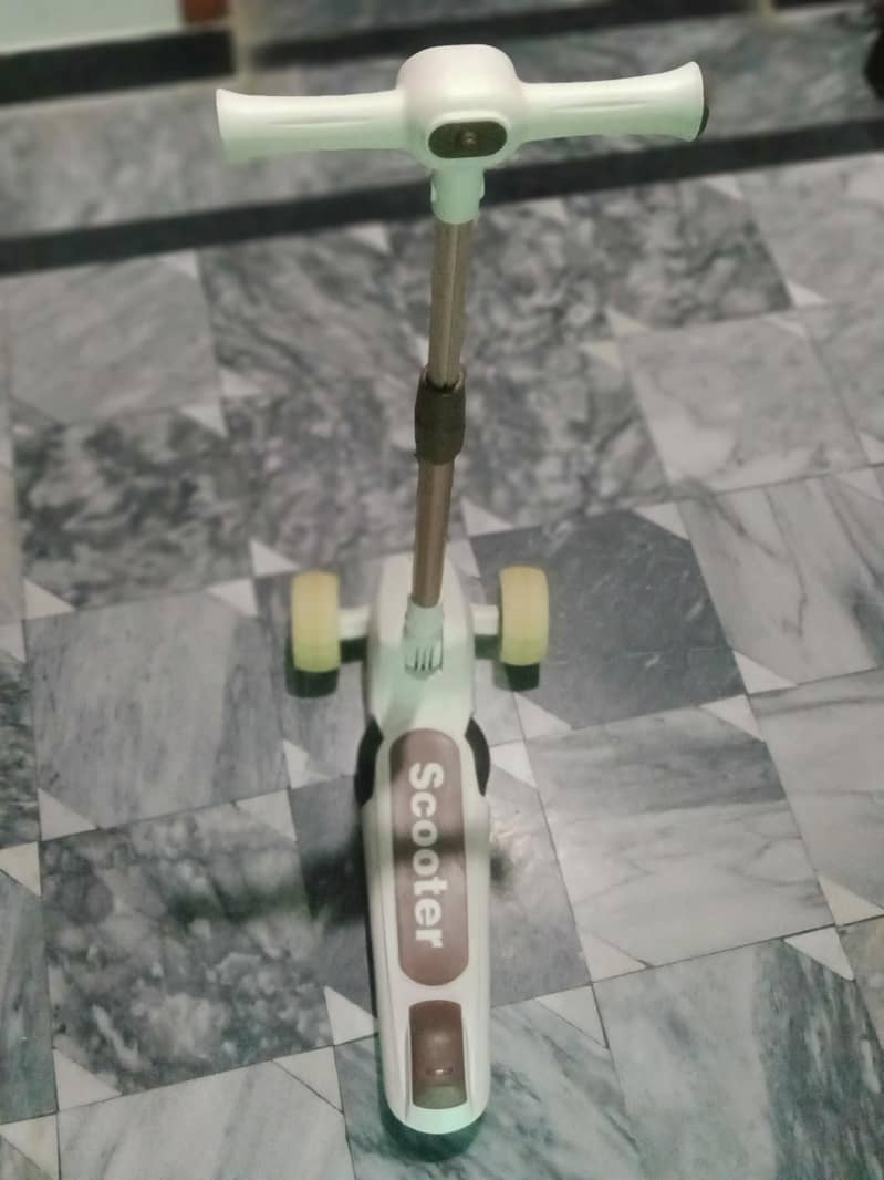 Scooty 4