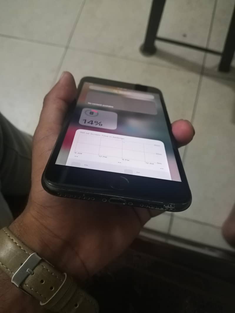 Apple iPhone 7 Plus 0